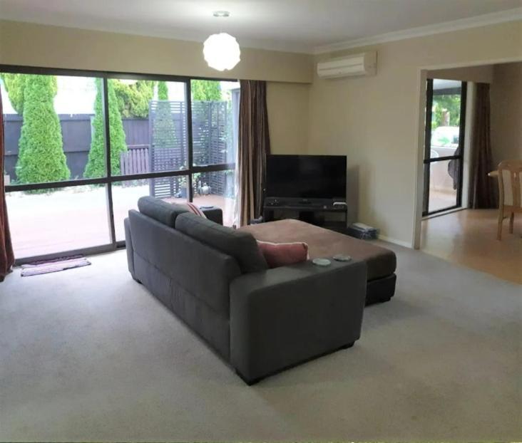 Highland Place Avonhead Christchurch Extérieur photo