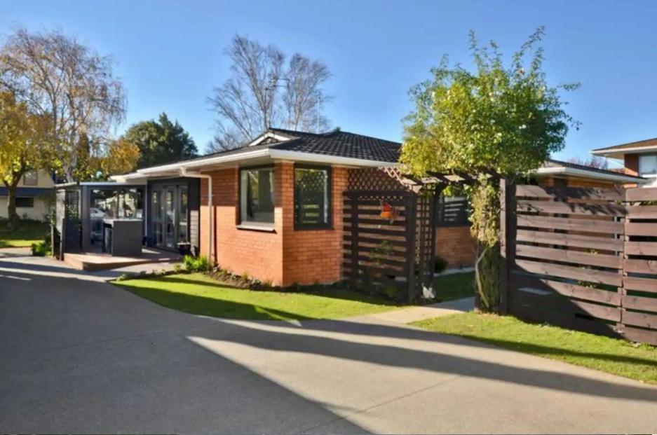 Highland Place Avonhead Christchurch Extérieur photo